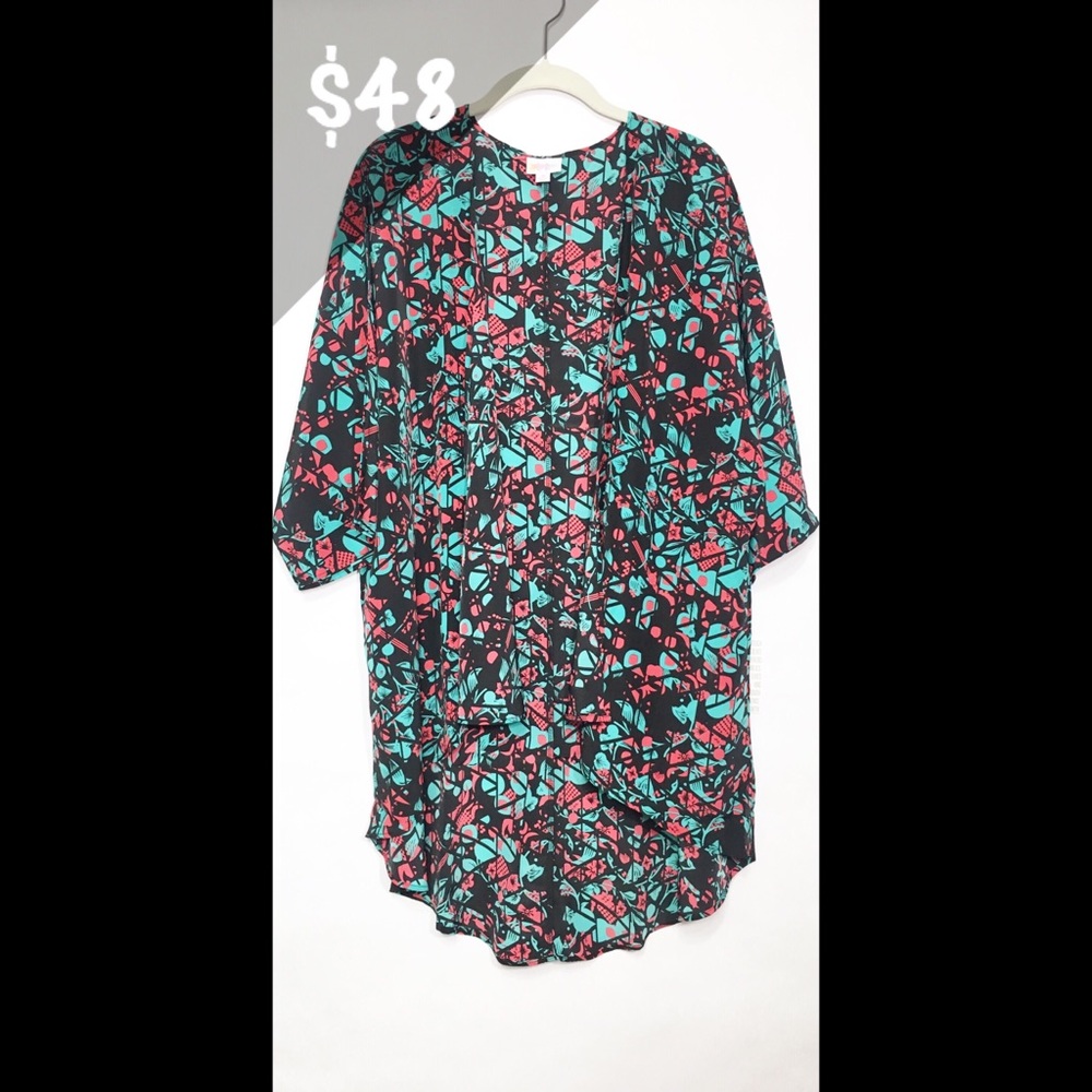 NWT LuLaRoe Medium Lindsay Abstract